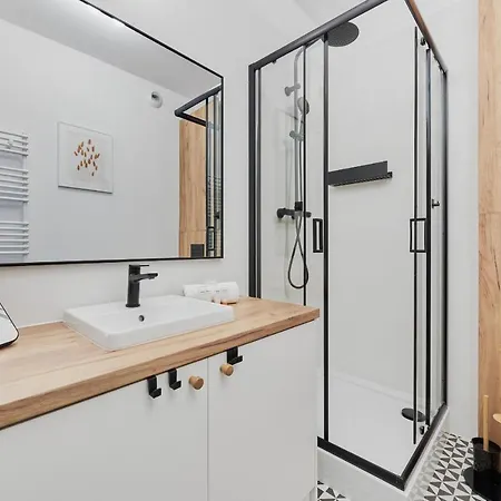 アパート Cozy Jaworska With Free Garage By Renters *