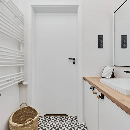 Lejlighed Cozy Jaworska With Free Garage By Renters *