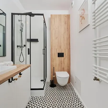 Cozy Jaworska With Free Garage By Renters ヴロツワフ