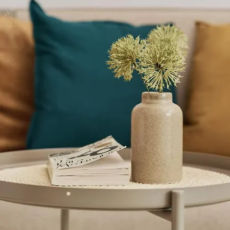 Cozy Jaworska With Free Garage By Renters 아파트 브로츠와프