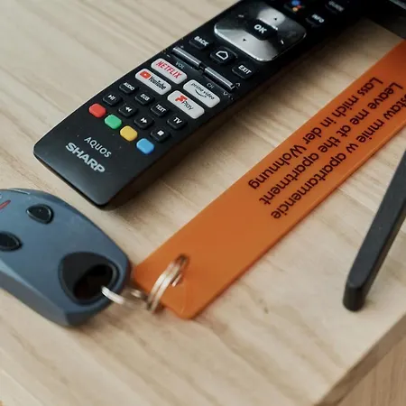 Cozy Jaworska With Free Garage By Renters 아파트 *