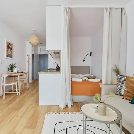 Cozy Jaworska With Free Garage By Renters Lejlighed *
