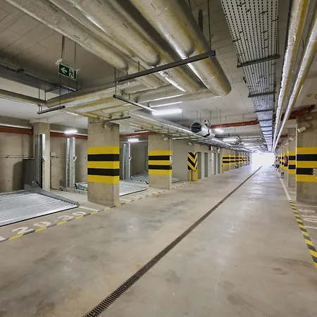 Cozy Jaworska With Free Garage By Renters Lejlighed