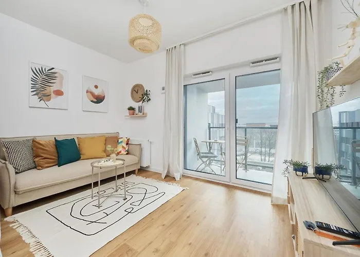 Cozy Jaworska With Free Garage By Renters 브로츠와프